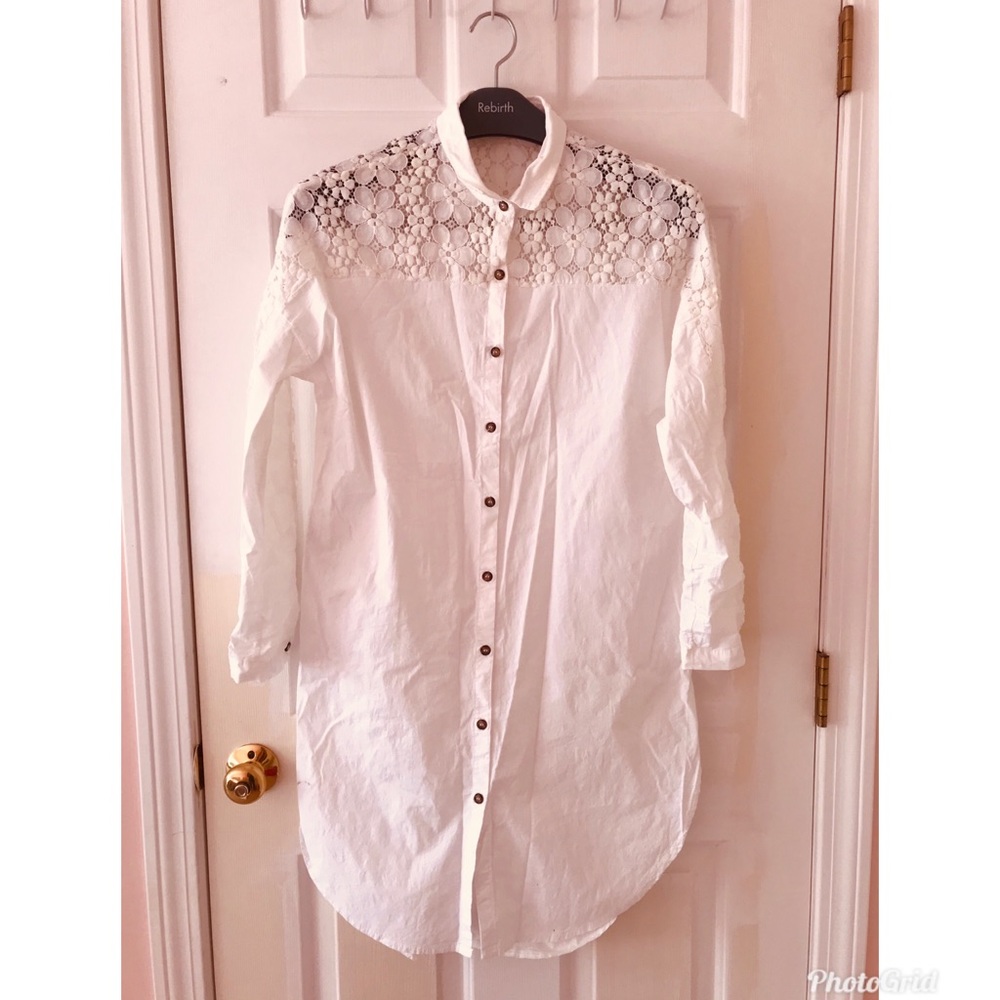 Rinascimento Oversized lace long shirt size XS